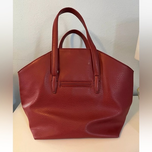 MATT & NAT BAXTER VEGAN TOTE BAG - DWELL BRICK RED VEGAN CRUELTY FREE RECYCLED - Picture 2 of 16